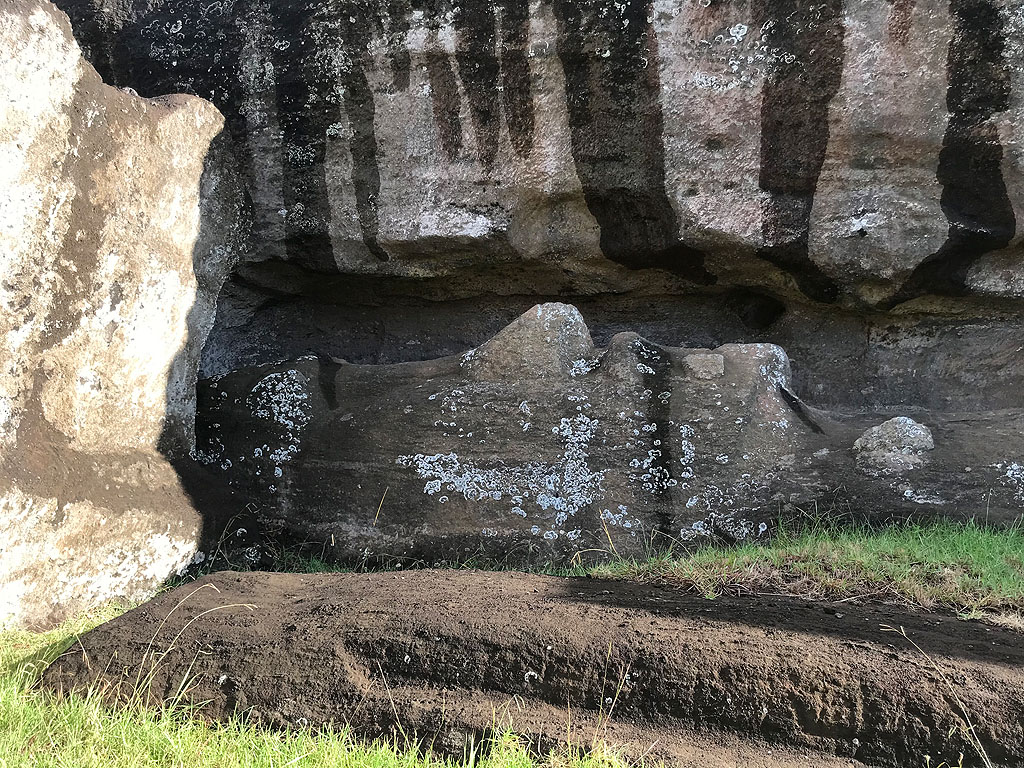  15 Unfertiger Moai